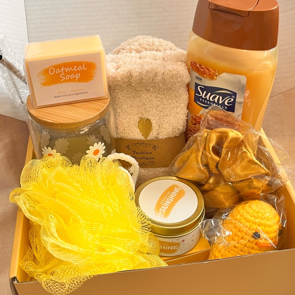 Honey Splash Bath & Relax Bundle with Yellow Accessories
